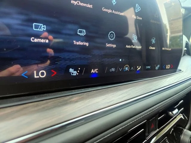 Nuevos CHEVROLET SUBURBAN à Estados chez autogozo