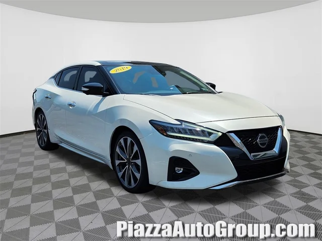 SEMINUEVOS NISSAN Maxima at  Reading in Piazza Acura of Reading