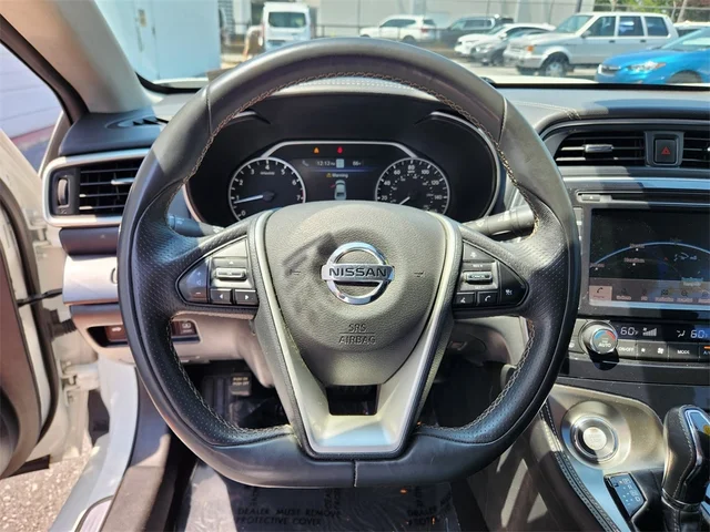 SEMINUEVOS NISSAN Maxima at  Reading in Piazza Acura of Reading