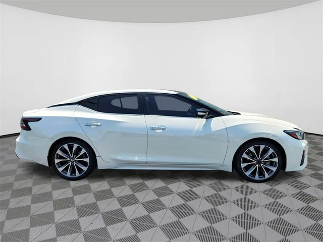 SEMINUEVOS NISSAN Maxima at  Reading in Piazza Acura of Reading