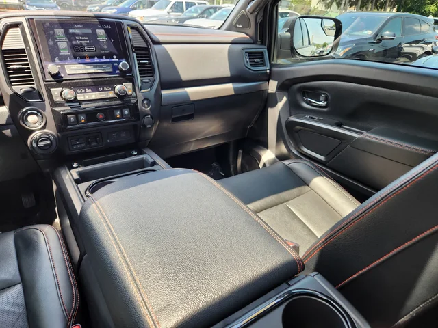 SEMINUEVOS NISSAN Titan at  Reading in Piazza Acura of Reading
