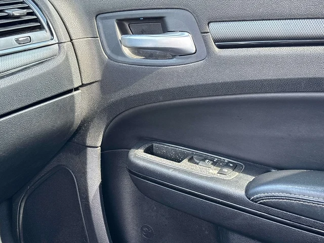 SEMINUEVOS CHRYSLER 300 a Estados en autogozo