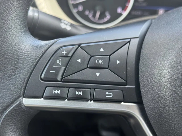 SEMINUEVOS NISSAN Sentra a Estados en autogozo