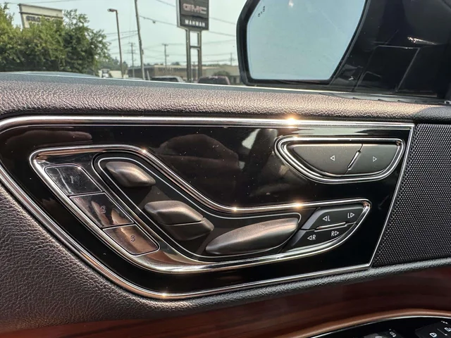 SEMINUEVOS LINCOLN Navigator a Estados en autogozo