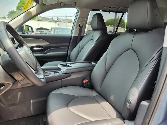 SEMINUEVOS TOYOTA Grand Highlander at  Reading in Piazza Acura of Reading