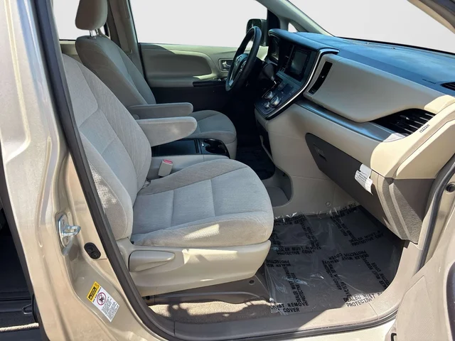 SEMINUEVOS TOYOTA Sienna a Estados en autogozo