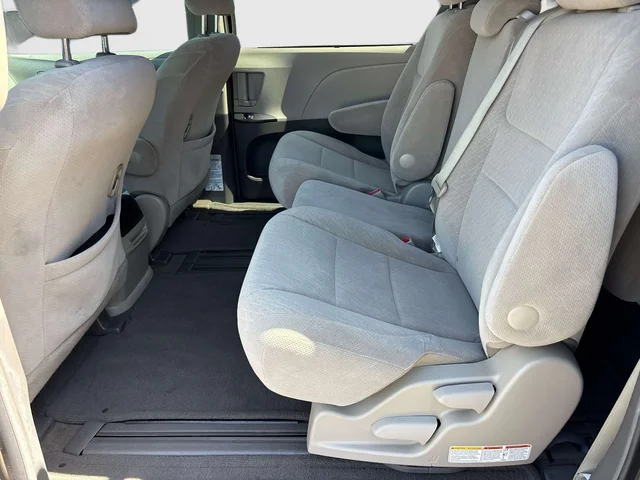 SEMINUEVOS TOYOTA Sienna a Estados en autogozo