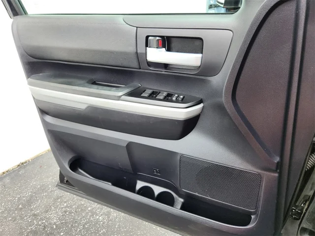 SEMINUEVOS TOYOTA Tundra 4WD a Estados en autogozo