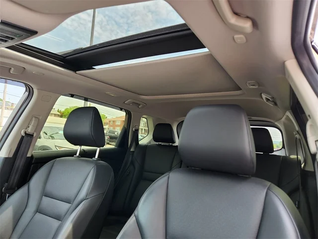 SEMINUEVOS NISSAN Rogue at  Reading in Piazza Acura of Reading