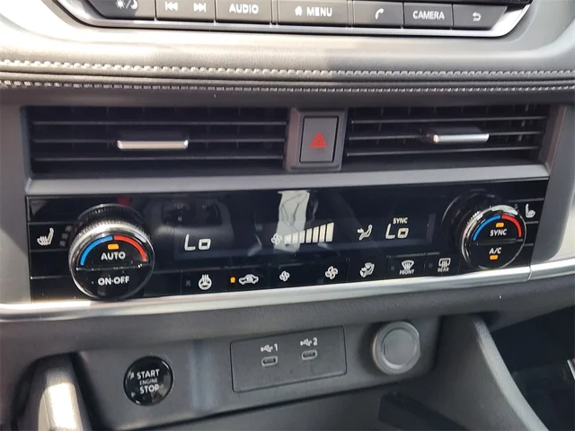 SEMINUEVOS NISSAN Rogue at  Reading in Piazza Acura of Reading