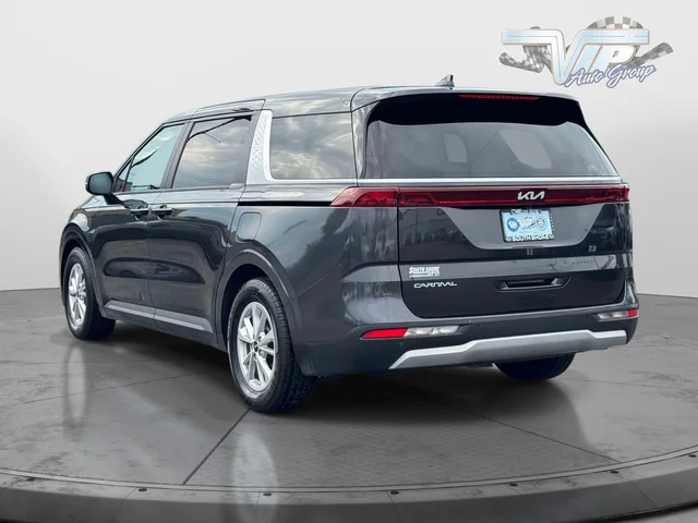 SEMINUEVOS KIA Carnival a Estados en autogozo