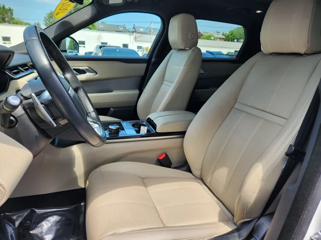 SEMINUEVOS LAND ROVER Range Rover Velar at  Reading in Piazza Acura of Reading