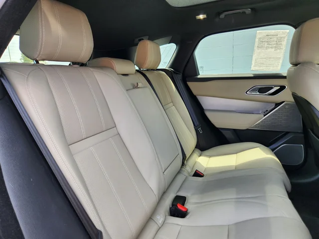 SEMINUEVOS LAND ROVER Range Rover Velar at  Reading in Piazza Acura of Reading