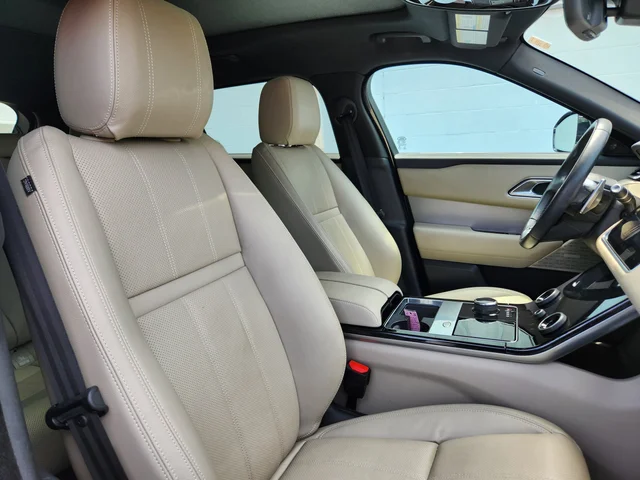 SEMINUEVOS LAND ROVER Range Rover Velar at  Reading in Piazza Acura of Reading