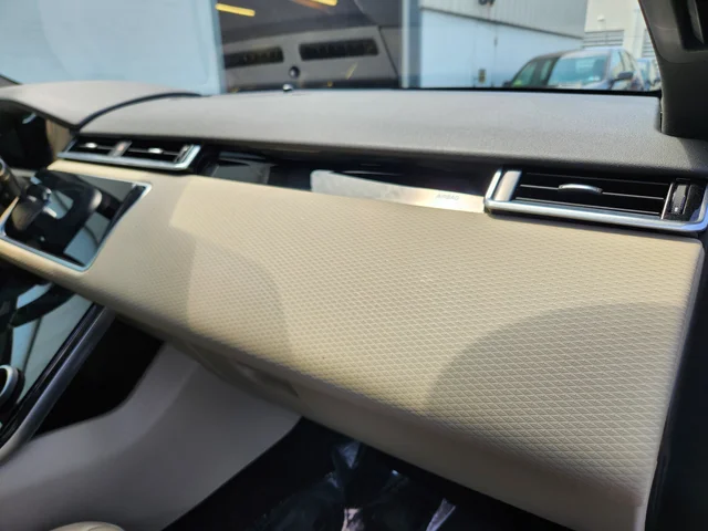 SEMINUEVOS LAND ROVER Range Rover Velar at  Reading in Piazza Acura of Reading
