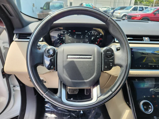 SEMINUEVOS LAND ROVER Range Rover Velar at  Reading in Piazza Acura of Reading