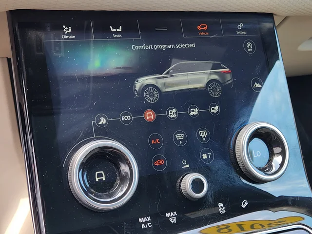 SEMINUEVOS LAND ROVER Range Rover Velar at  Reading in Piazza Acura of Reading