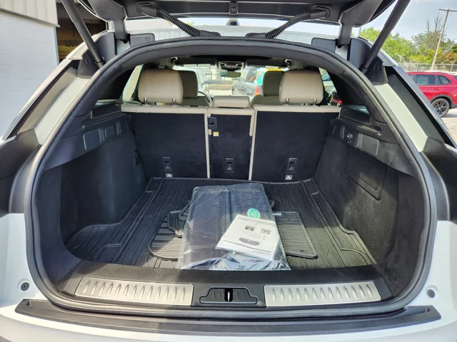 SEMINUEVOS LAND ROVER Range Rover Velar at  Reading in Piazza Acura of Reading