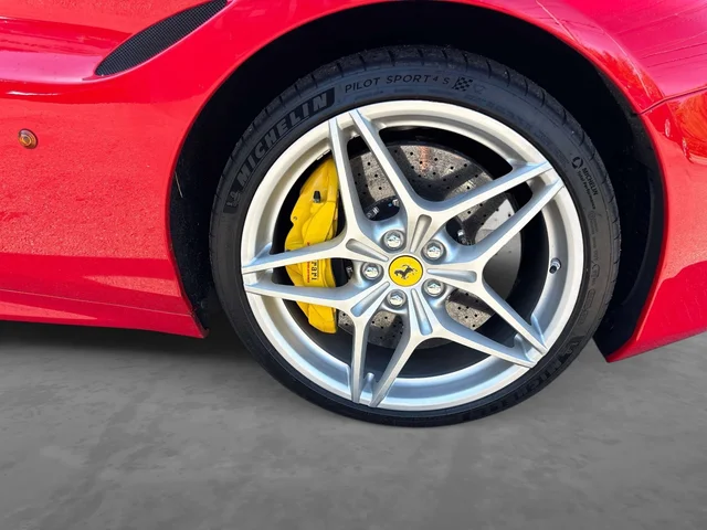 SEMINUEVOS FERRARI California a Estados en autogozo