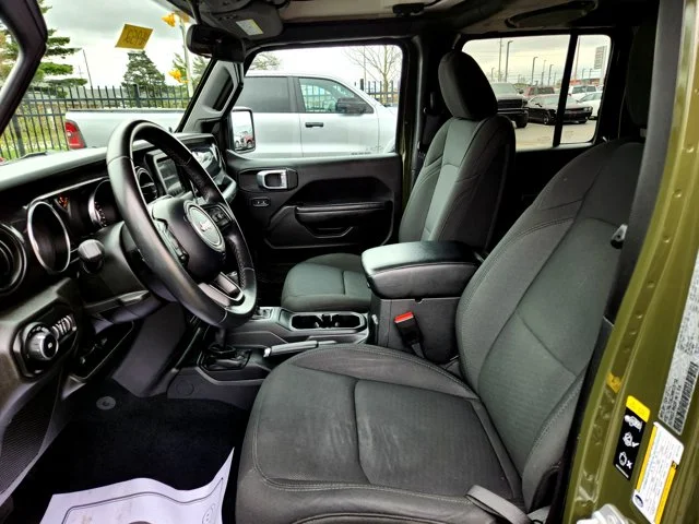 SEMINUEVOS JEEP Wrangler Unlimited at Columbus in Bob Caldwell Chrysler Jeep Dodge Ram