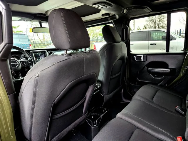 SEMINUEVOS JEEP Wrangler Unlimited at Columbus in Bob Caldwell Chrysler Jeep Dodge Ram