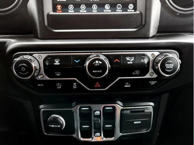 SEMINUEVOS JEEP Wrangler Unlimited at Columbus in Bob Caldwell Chrysler Jeep Dodge Ram
