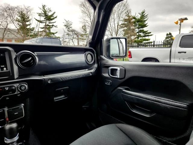SEMINUEVOS JEEP Wrangler Unlimited at Columbus in Bob Caldwell Chrysler Jeep Dodge Ram