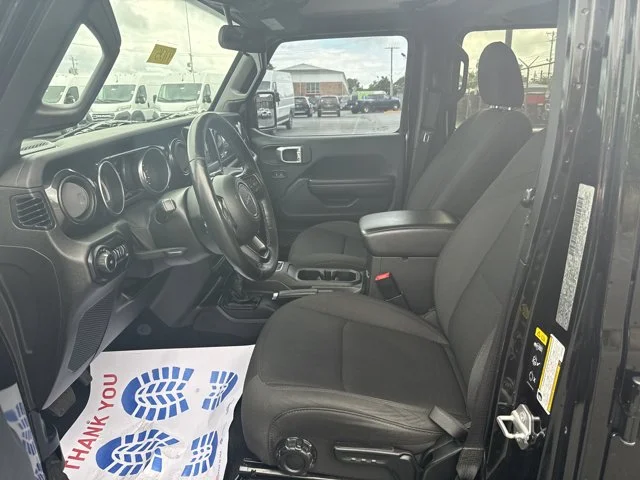 SEMINUEVOS JEEP Wrangler Unlimited at Columbus in Bob Caldwell Chrysler Jeep Dodge Ram