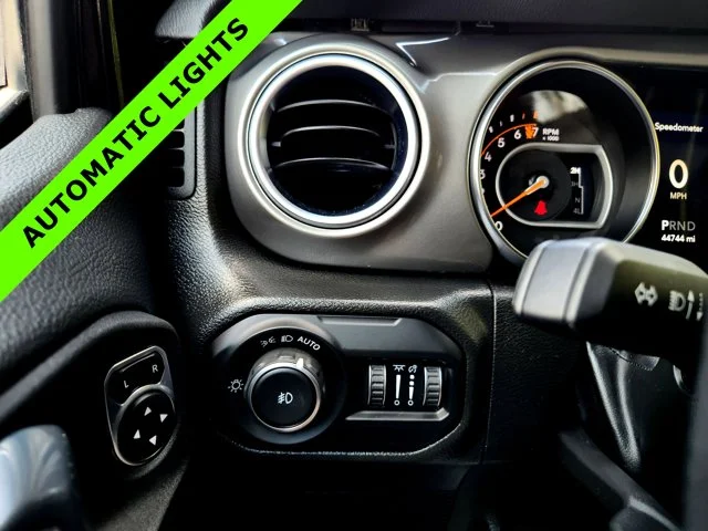 SEMINUEVOS JEEP Wrangler at Columbus in Bob Caldwell Chrysler Jeep Dodge Ram
