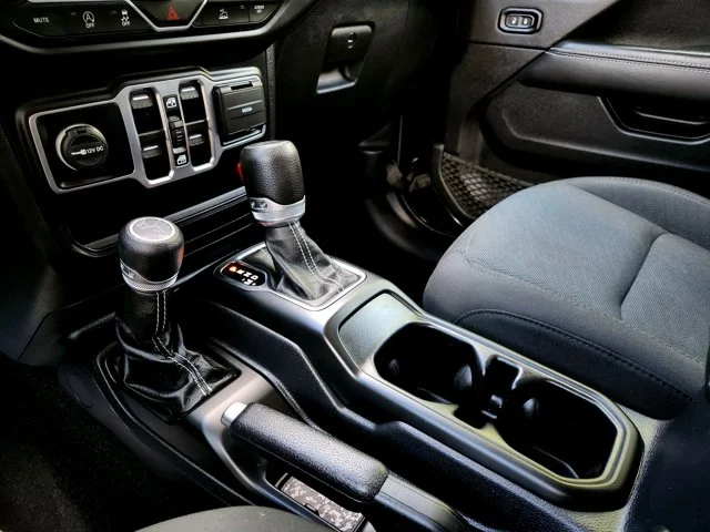 SEMINUEVOS JEEP Wrangler at Columbus in Bob Caldwell Chrysler Jeep Dodge Ram