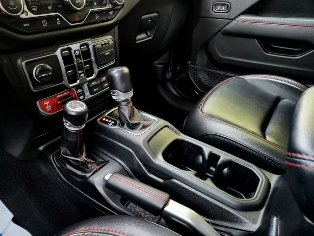 SEMINUEVOS JEEP Wrangler Unlimited at Columbus in Bob Caldwell Chrysler Jeep Dodge Ram