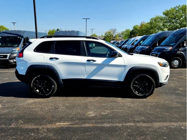 SEMINUEVOS JEEP Cherokee at Columbus in Bob Caldwell Chrysler Jeep Dodge Ram