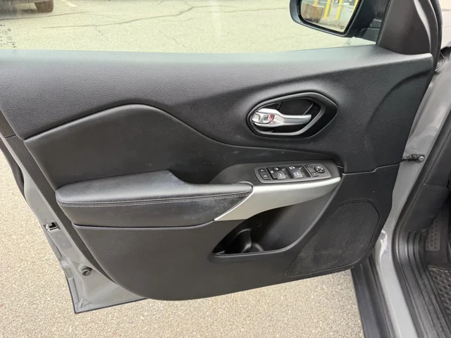 SEMINUEVOS JEEP Cherokee a Estados en autogozo