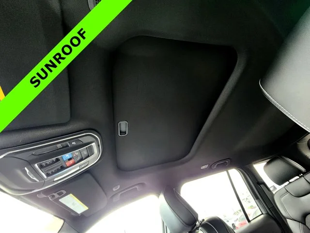 Nuevos JEEP GRAND CHEROKEE at Columbus in Bob Caldwell Chrysler Jeep Dodge Ram