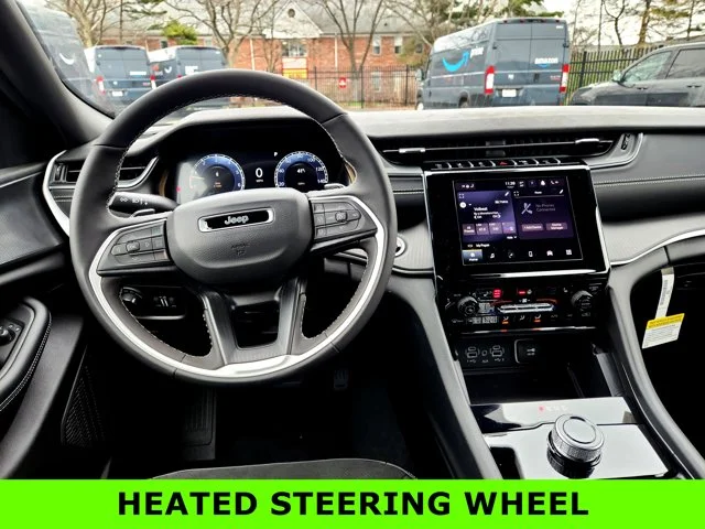 Nuevos JEEP GRAND CHEROKEE at Columbus in Bob Caldwell Chrysler Jeep Dodge Ram