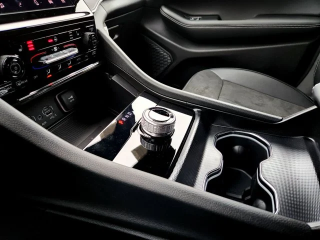 Nuevos JEEP GRAND CHEROKEE at Columbus in Bob Caldwell Chrysler Jeep Dodge Ram