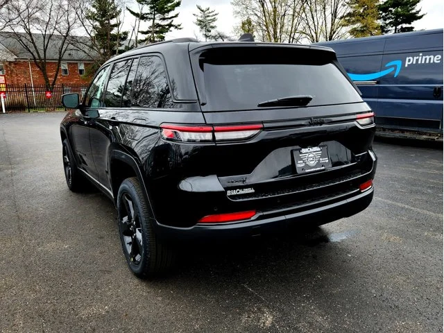 Nuevos JEEP GRAND CHEROKEE at Columbus in Bob Caldwell Chrysler Jeep Dodge Ram