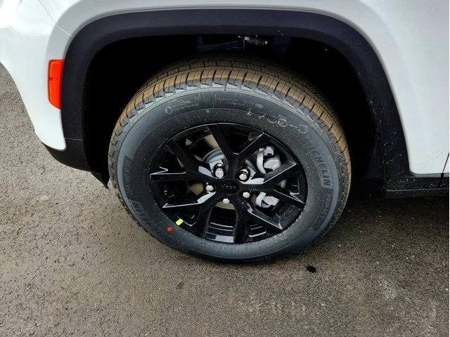 Nuevos JEEP GRAND CHEROKEE at Columbus in Bob Caldwell Chrysler Jeep Dodge Ram