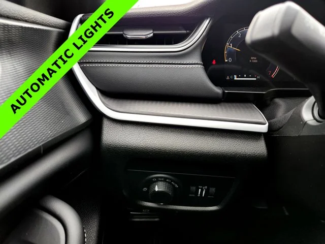Nuevos JEEP GRAND CHEROKEE at Columbus in Bob Caldwell Chrysler Jeep Dodge Ram