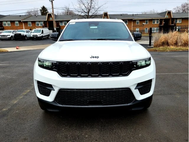 Nuevos JEEP GRAND CHEROKEE at Columbus in Bob Caldwell Chrysler Jeep Dodge Ram