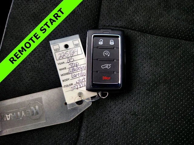 Nuevos JEEP GRAND CHEROKEE at Columbus in Bob Caldwell Chrysler Jeep Dodge Ram