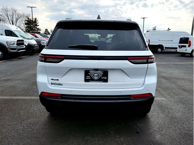 Nuevos JEEP GRAND CHEROKEE at Columbus in Bob Caldwell Chrysler Jeep Dodge Ram