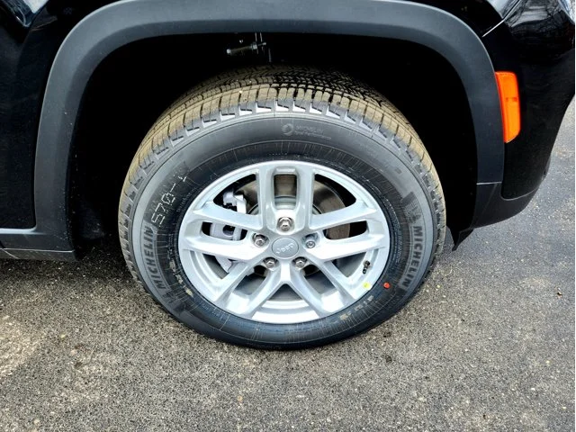 Nuevos JEEP GRAND CHEROKEE at Columbus in Bob Caldwell Chrysler Jeep Dodge Ram