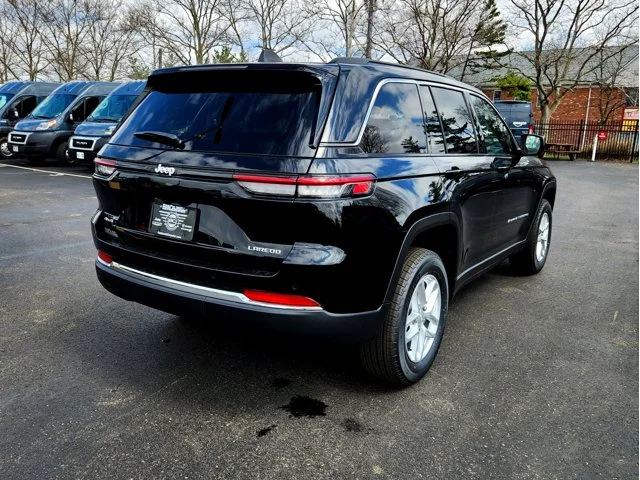 Nuevos JEEP GRAND CHEROKEE at Columbus in Bob Caldwell Chrysler Jeep Dodge Ram