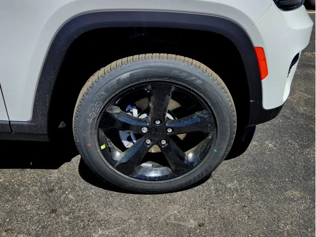 Nuevos JEEP GRAND CHEROKEE at Columbus in Bob Caldwell Chrysler Jeep Dodge Ram