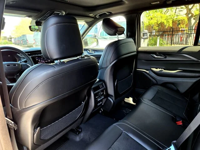 Nuevos JEEP GRAND CHEROKEE at Columbus in Bob Caldwell Chrysler Jeep Dodge Ram