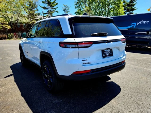 Nuevos JEEP GRAND CHEROKEE at Columbus in Bob Caldwell Chrysler Jeep Dodge Ram