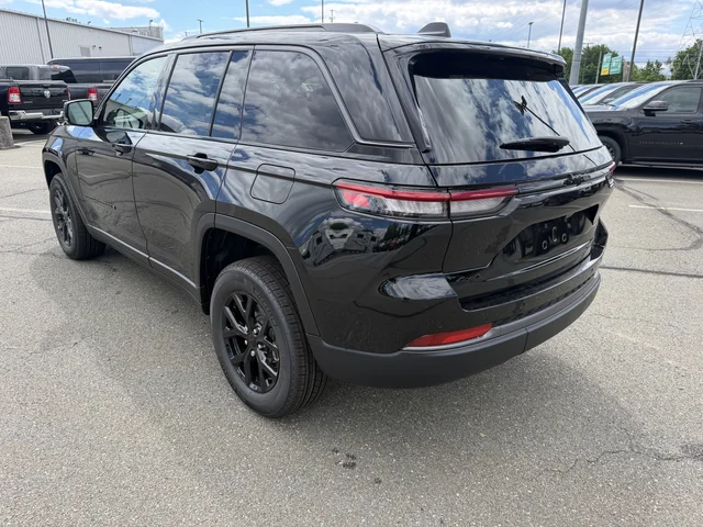 Nuevos JEEP GRAND CHEROKEE à Estados chez autogozo