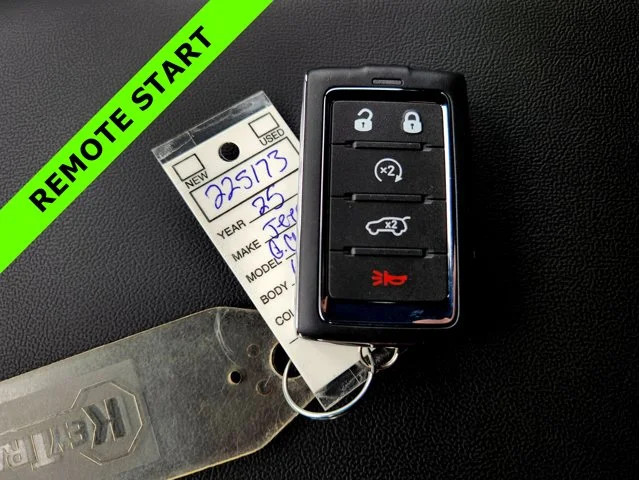 Nuevos JEEP GRAND CHEROKEE at Columbus in Bob Caldwell Chrysler Jeep Dodge Ram
