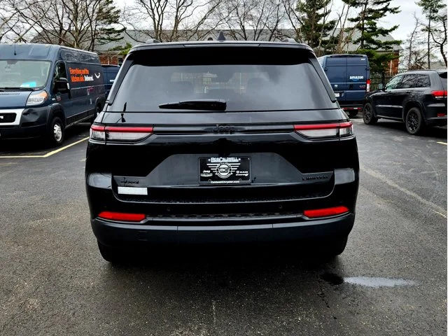 Nuevos JEEP GRAND CHEROKEE at Columbus in Bob Caldwell Chrysler Jeep Dodge Ram